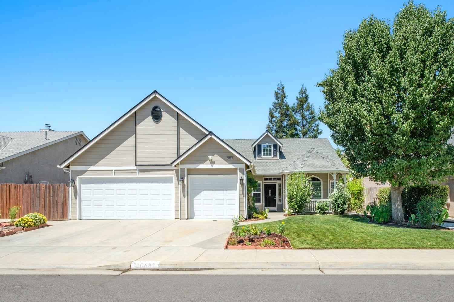 Photo 1 of 41 — 10681 N Jackson Avenue E, Fresno, CA 93730