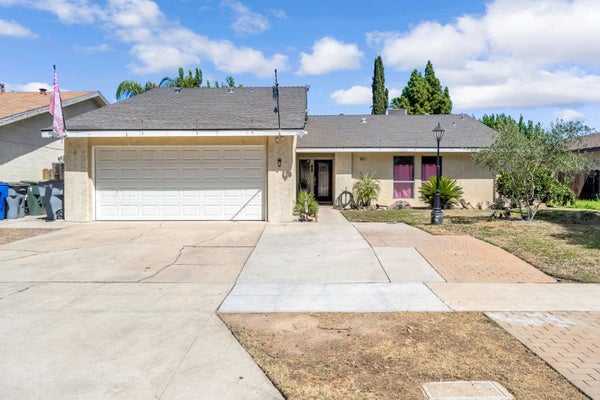 4883 E GEARY ST, FRESNO, CA 93725 - Image 96c0f2ffad3d845650af3d8d975d742c/3581027540