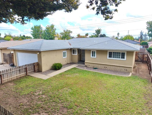 2236 E SWIFT AVE, FRESNO, CA 93726 - Image 9978bca2a44bb5f2a43b7b8116ab9fed/3559390211