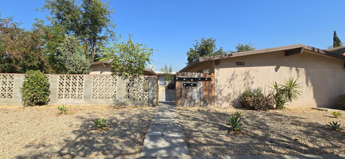 Photo 1 of 26 — 217 E Tuolumne Street, Fresno, CA 93706