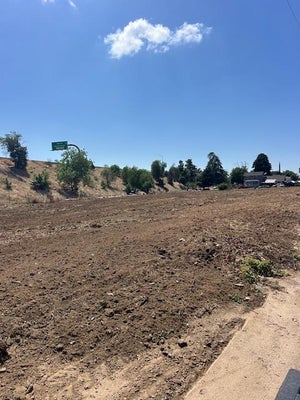 323 NEES AVE, CLOVIS, CA 93611 - Image a0fbf05cfdf9d98de1f490cd5d8fe8d3/735185597
