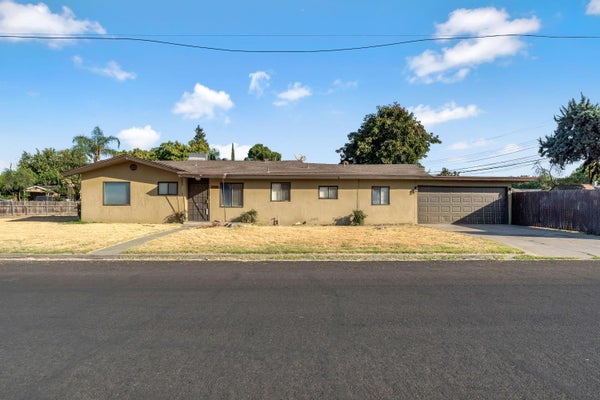 4739 E PRINCETON AVE, FRESNO, CA 93703 - Image a6e1cbf3bd0df6f7dcc9c6042b2eac64/1935128746