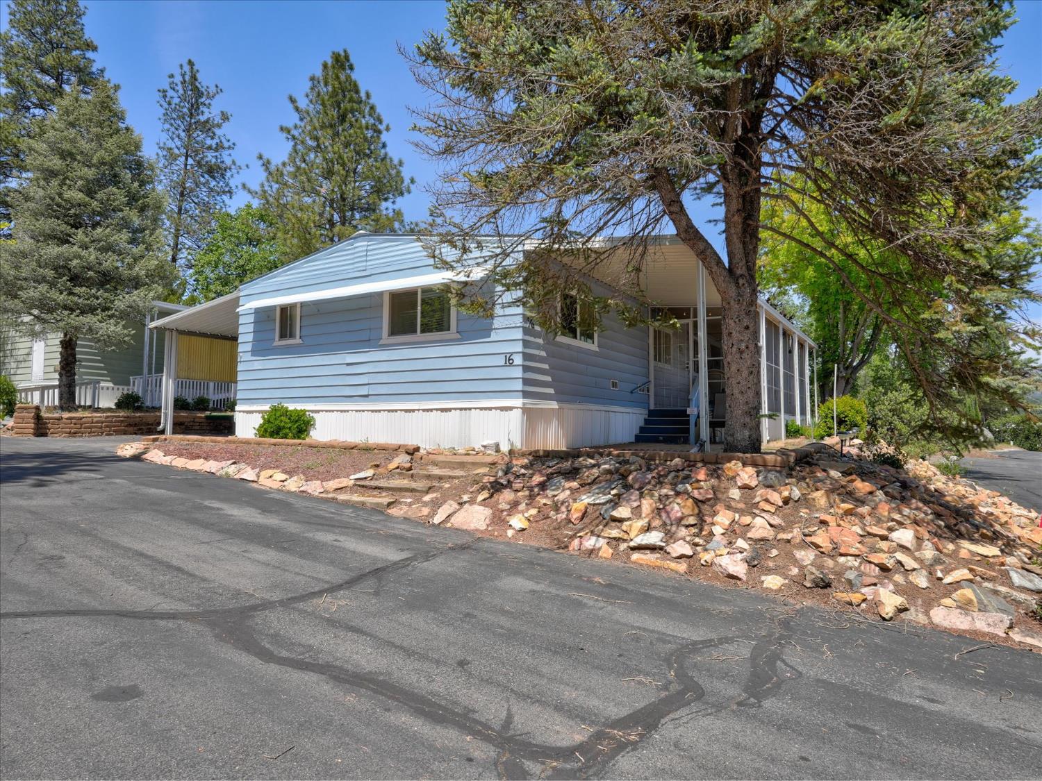 Photo 1 of 27 — 39678 Rd 425b #16, Oakhurst, CA 93644