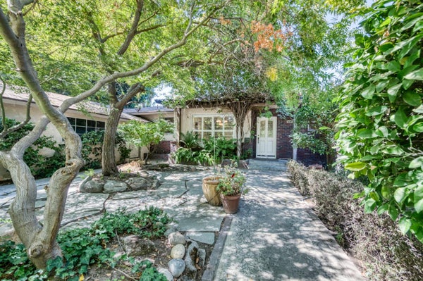 4475 N WISHON AVE, FRESNO, CA 93704 - Image b3cc1c764458dd90555be00c8f033f74/3545464623