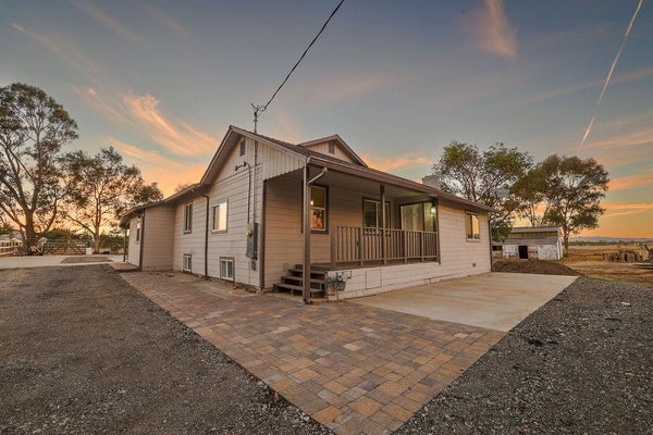 12835 COLUMBET AVE, SAN MARTIN, CA 95046 - Image b6e730d4e738685a3611aefe819f661b/102004591