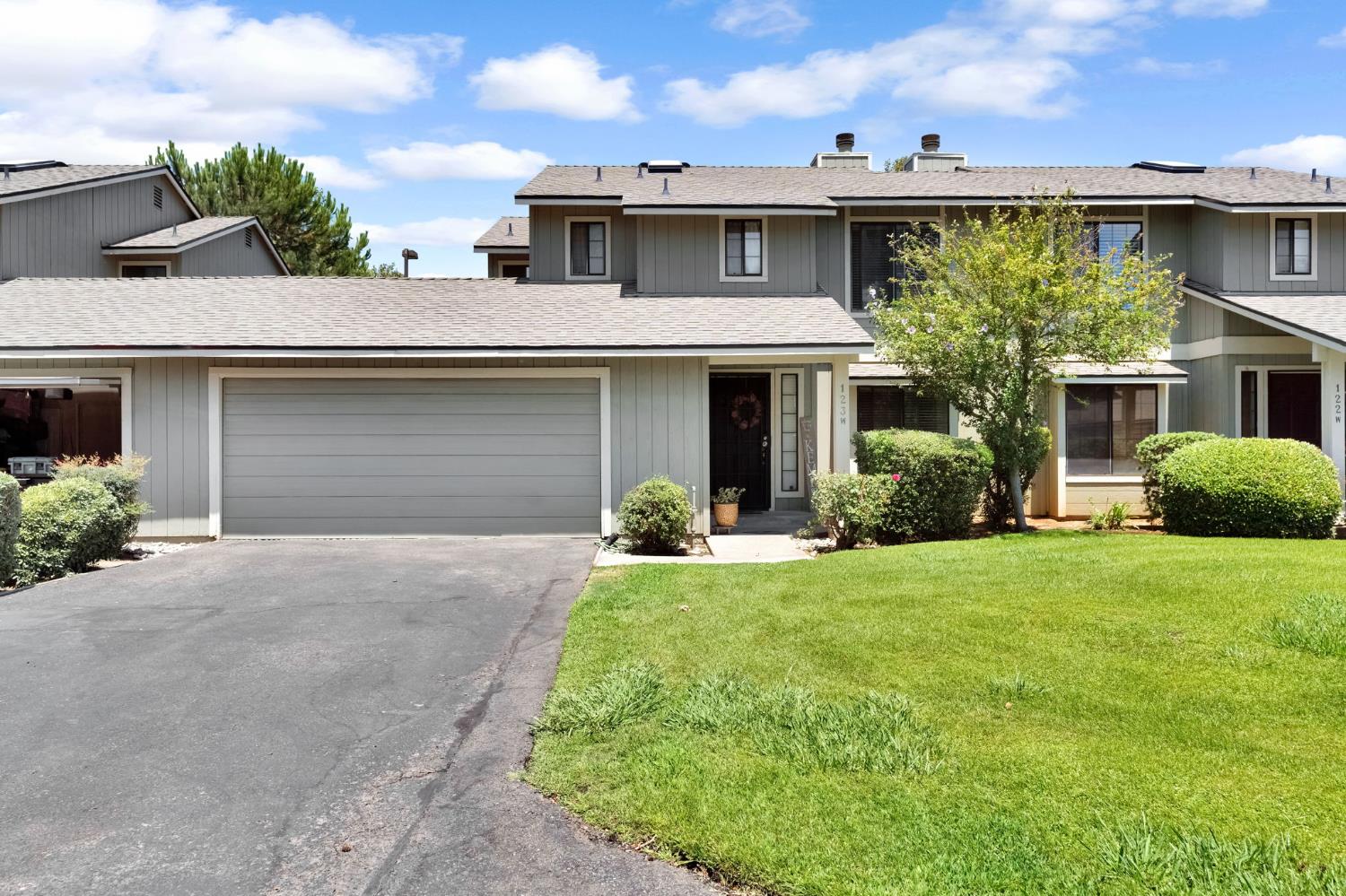 Photo 1 of 32 — 4860 N Woodrow Avenue 123, Fresno, CA 93726