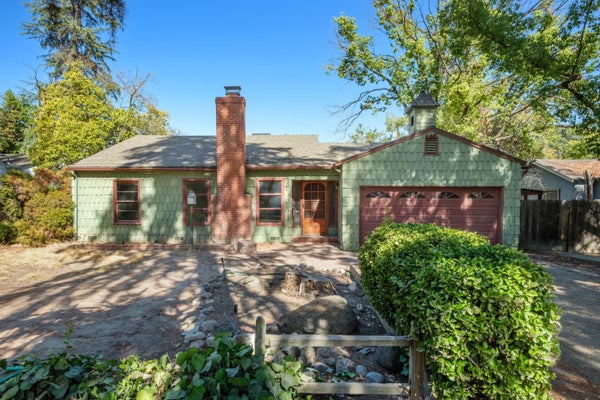 825 E FEDORA AVE, FRESNO, CA 93704 - Image bfc26fab9ce098d43dcad86018772f87/888520472