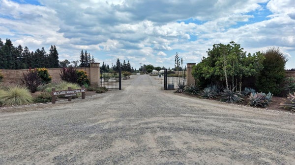 8575 E OLIVE AVE, FRESNO, CA 93737 - Image c8b5ac6dd8f3010d7376ed9bf6eeafa5/887868148