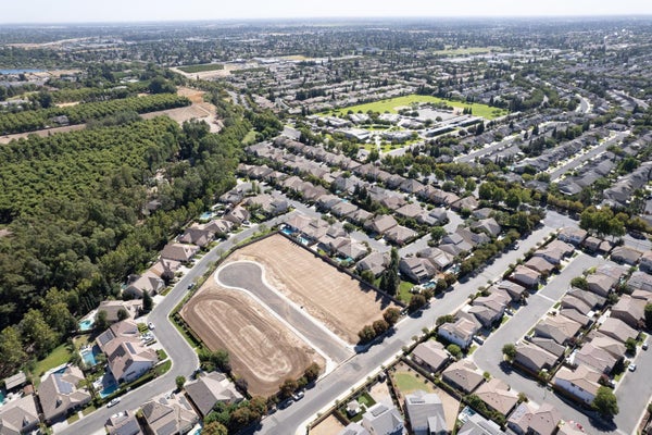 1783 N PREUSS AVE, CLOVIS, CA 93619 - Image cb45367a43b1bbb4236493fd59b4e8f8/2573642531