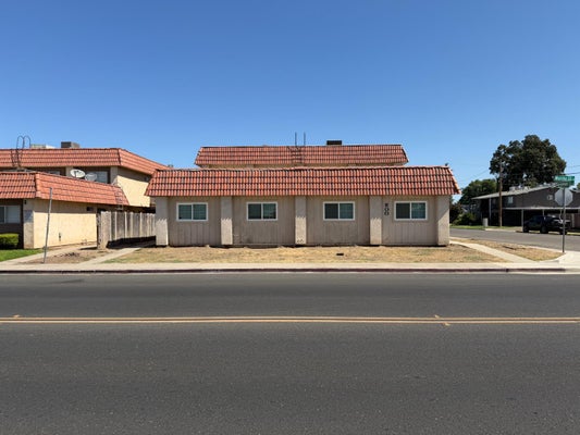 800 W MURRAY AVE, VISALIA, CA 93291 - Image cd92c6a0d604e90e80df99bc1ffeae5f/3124640639