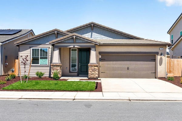 1193 MAGNOLIA CT W, MADERA, CA 93636 - Image cf13befbfa4199640392ae4bbded99f1/2143028172