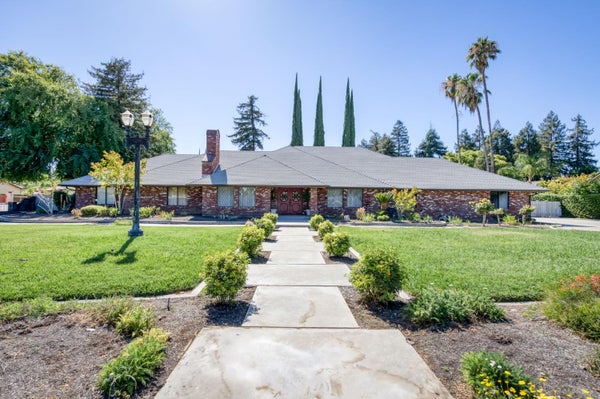 541 N DE WOLF AVE, FRESNO, CA 93737 - Image d0a0027a98209a8e2f3d94dfd6d6af3e/158485524