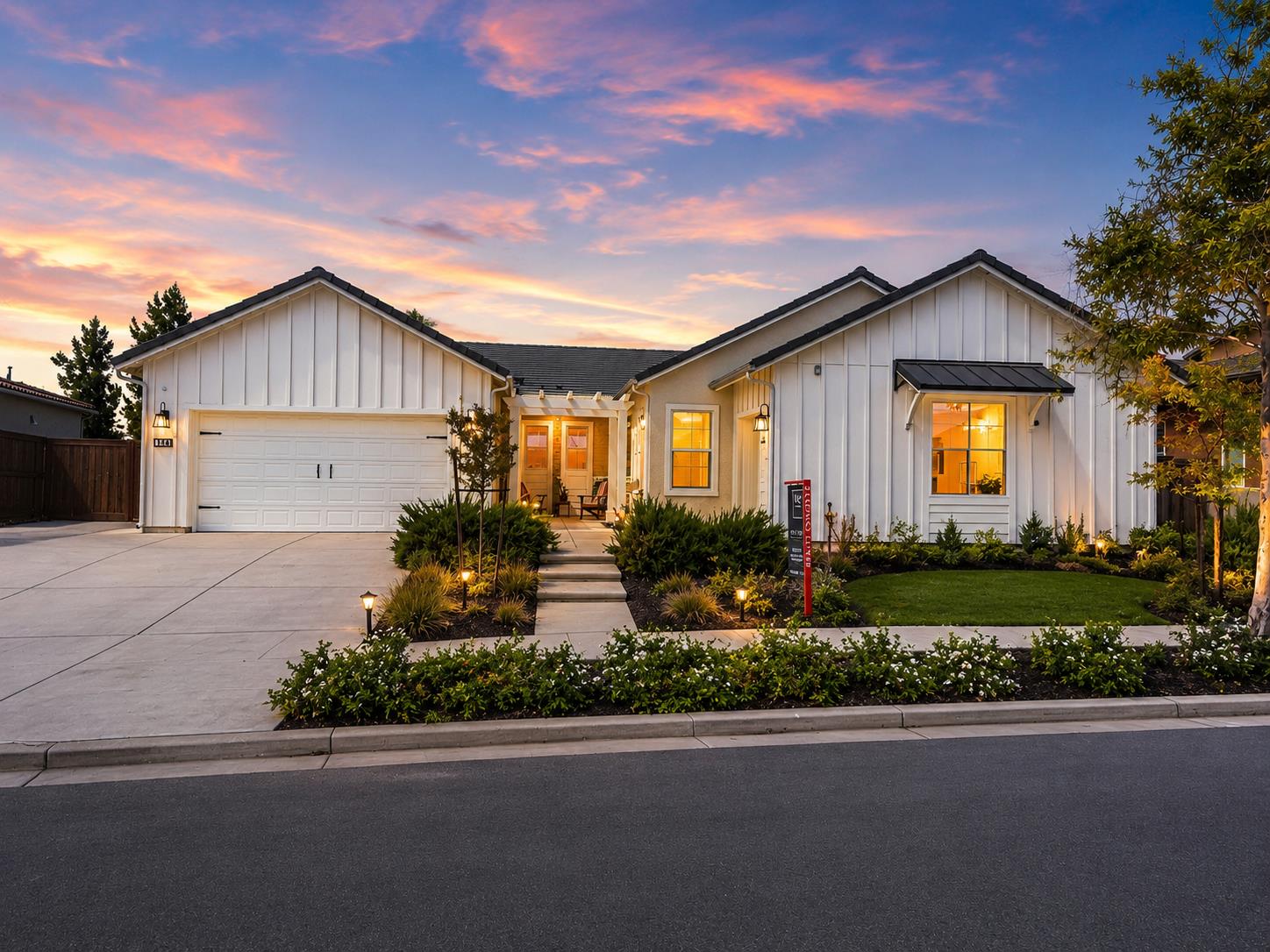 Photo 1 of 29 — 1048 Beaver Pond Loop, Madera, CA 93636