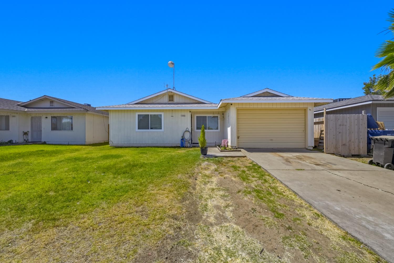 Photo 1 of 33 — 12733 Washington Avenue, Le Grand, CA 95333
