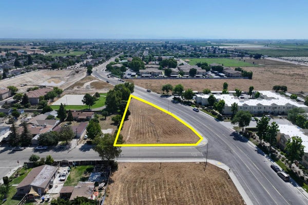 TUOLUMNE ST, PARLIER, CA 93648 - Image da002d8984f16a02a28e00dfdf73ddeb/2998964782
