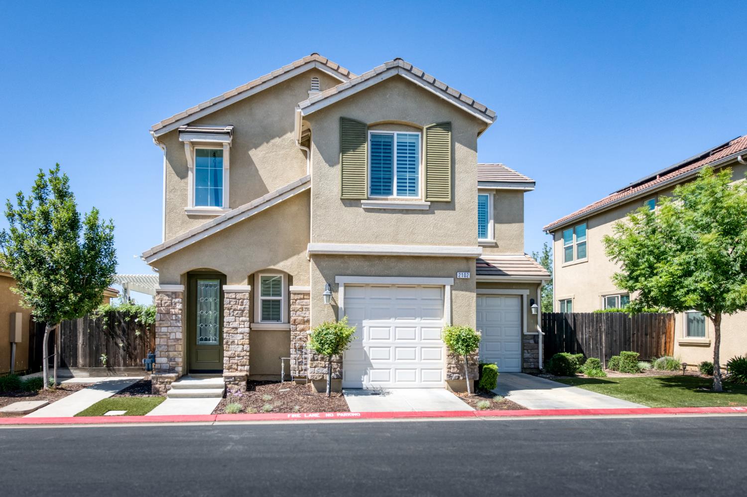 Photo 1 of 47 — 2102 E Makenna Drive, Fresno, CA 93730