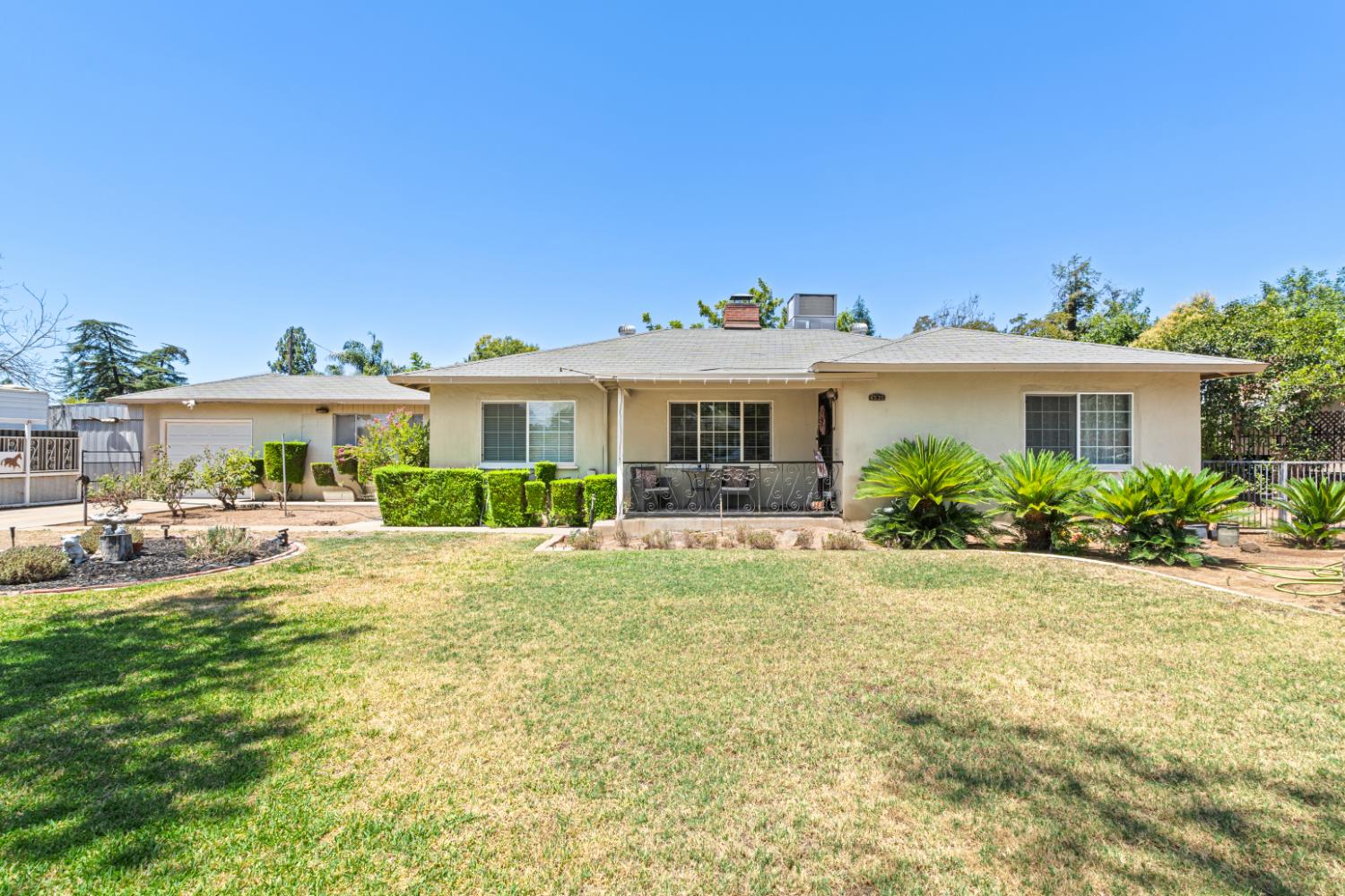 Photo 1 of 25 — 4535 N Delno Avenue, Fresno, CA 93705