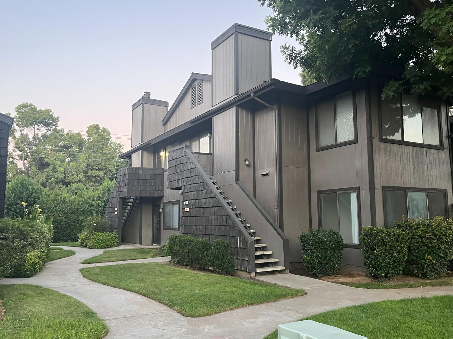 Photo 1 of 12 — 1190 S Winery Avenue 108, Fresno, CA 93727