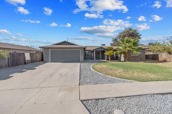 916 E ELM ST, HANFORD, CA 93230 - Image f5c8b4857d95a68babdb43f8986be4bb/339870594