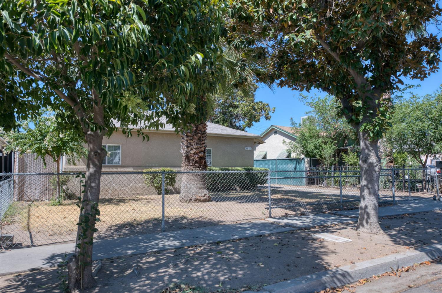 Photo 1 of 27 — 3827 E Hamilton Avenue, Fresno, CA 93702