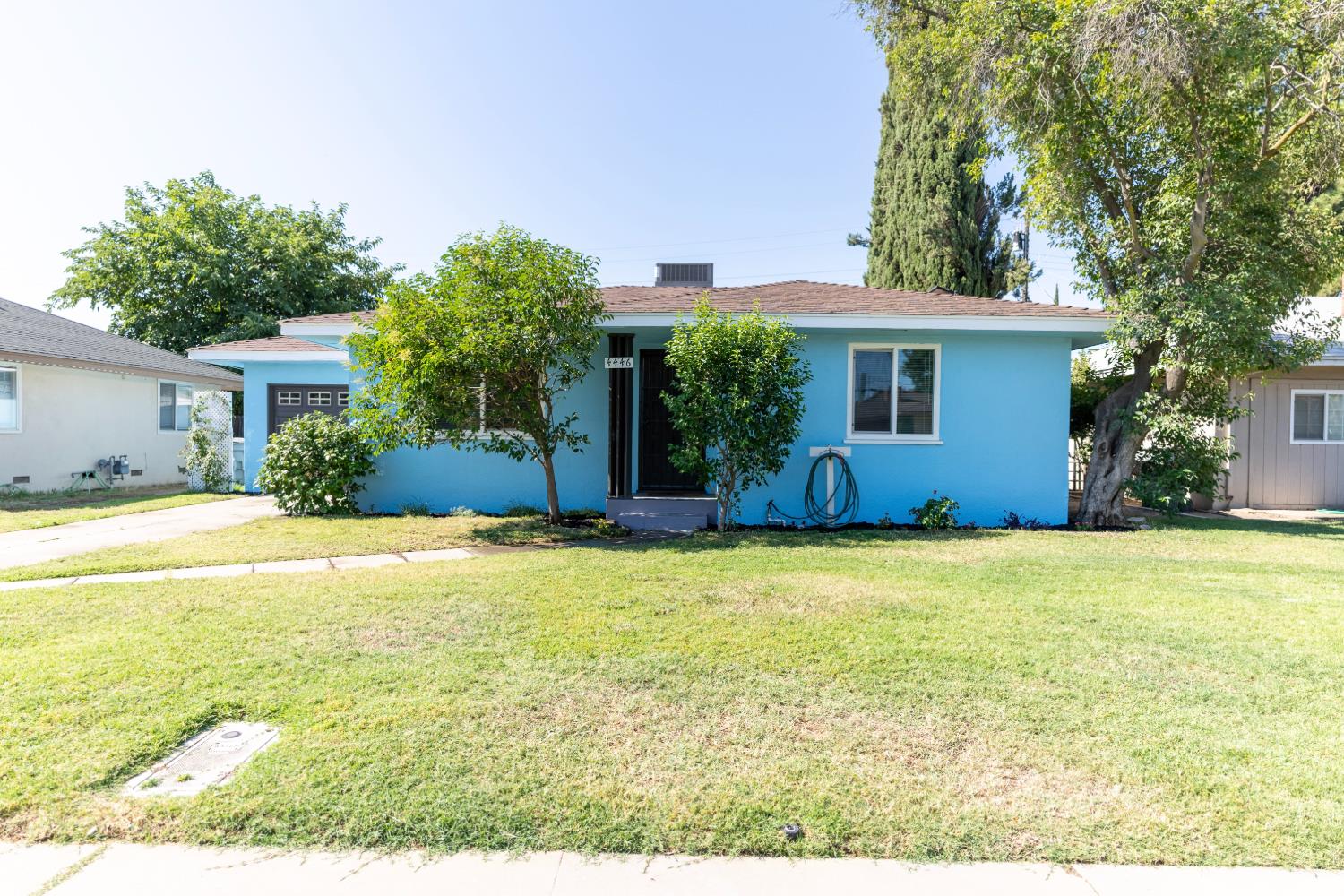 Photo 1 of 22 — 4446 E Brentwood Avenue, Fresno, CA 93703