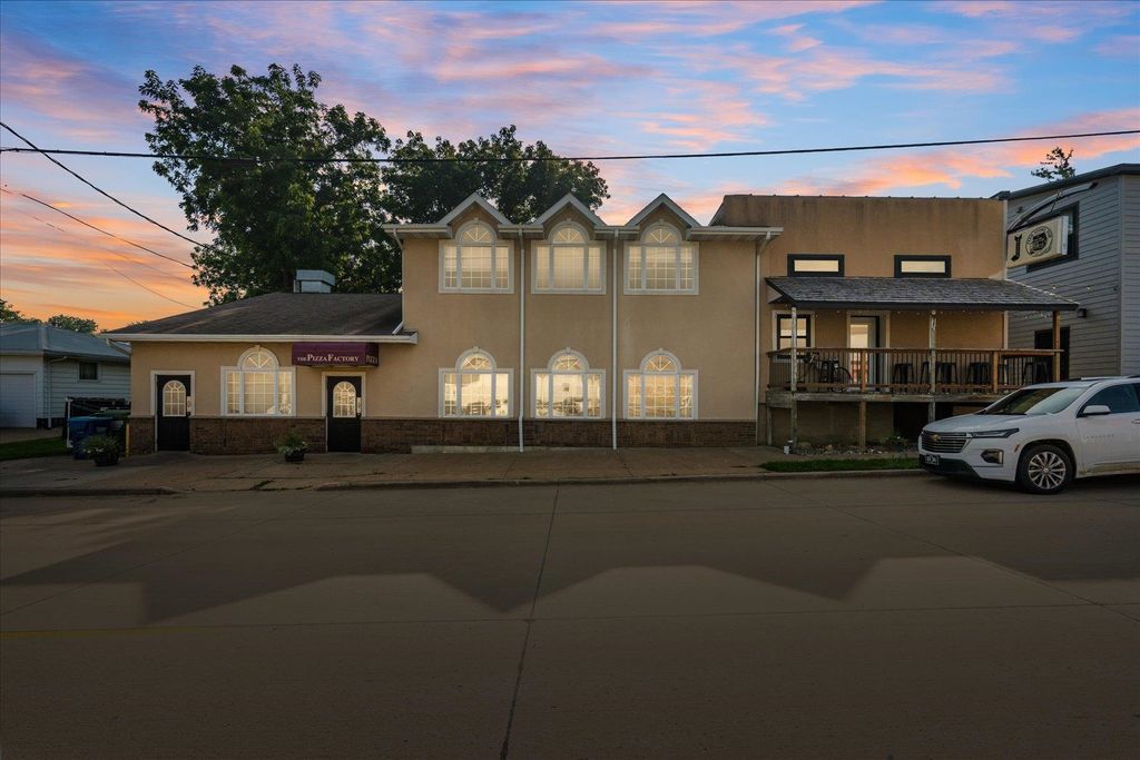 Photo of 104 N Center Avenue, Epworth, IA 52045 (MLS # 152795)