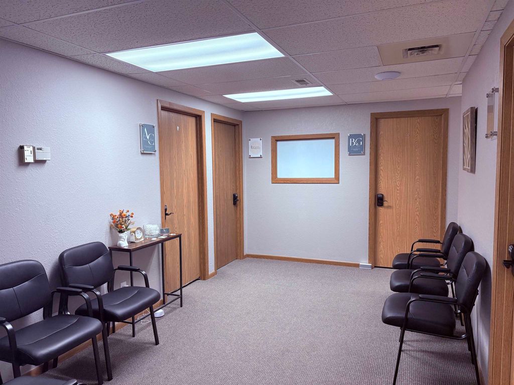 Photo of 2115 John F Kennedy Road, Dubuque, IA 52002 (MLS # 153087)