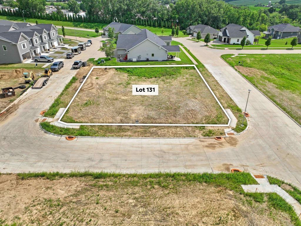 Photo of Lot 131 Autumn Ridge Lane, Dubuque, IA 52003 (MLS # 152559)