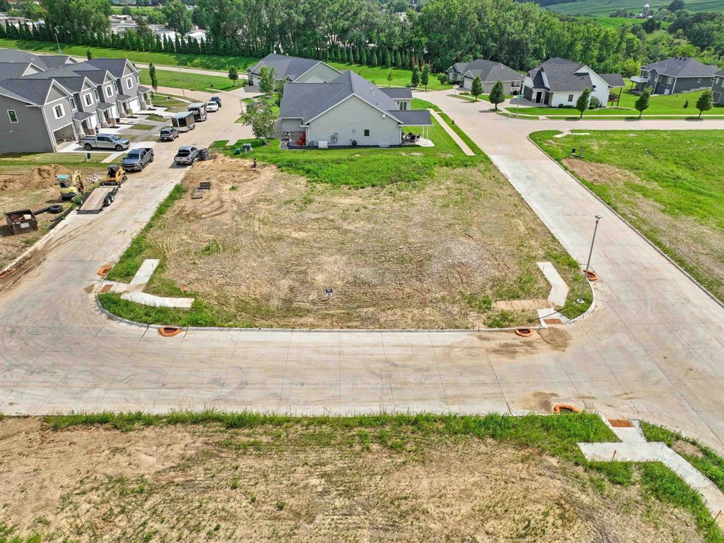 Photo of Lot 131 Autumn Ridge Lane, Dubuque, IA 52003 (MLS # 152559)