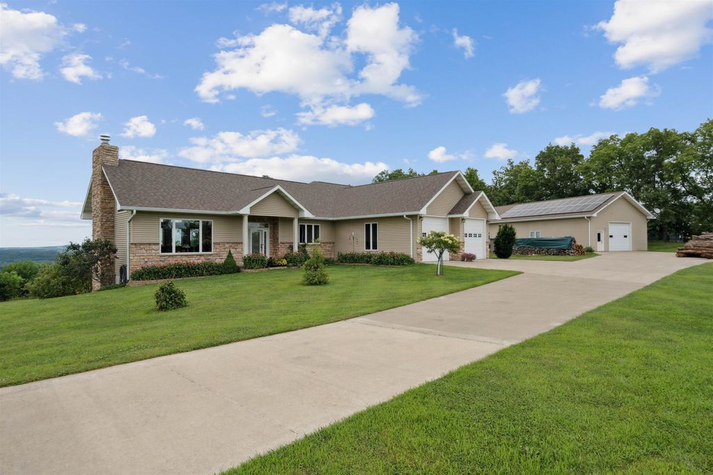 Photo of 1567 St. Catherine Road, Dubuque, IA 52031 (MLS # 152681)