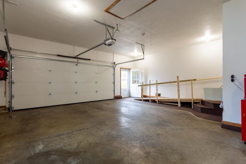 Photo of 1810 15th Street, Hazel Green, WI 53811 (MLS # 154130)