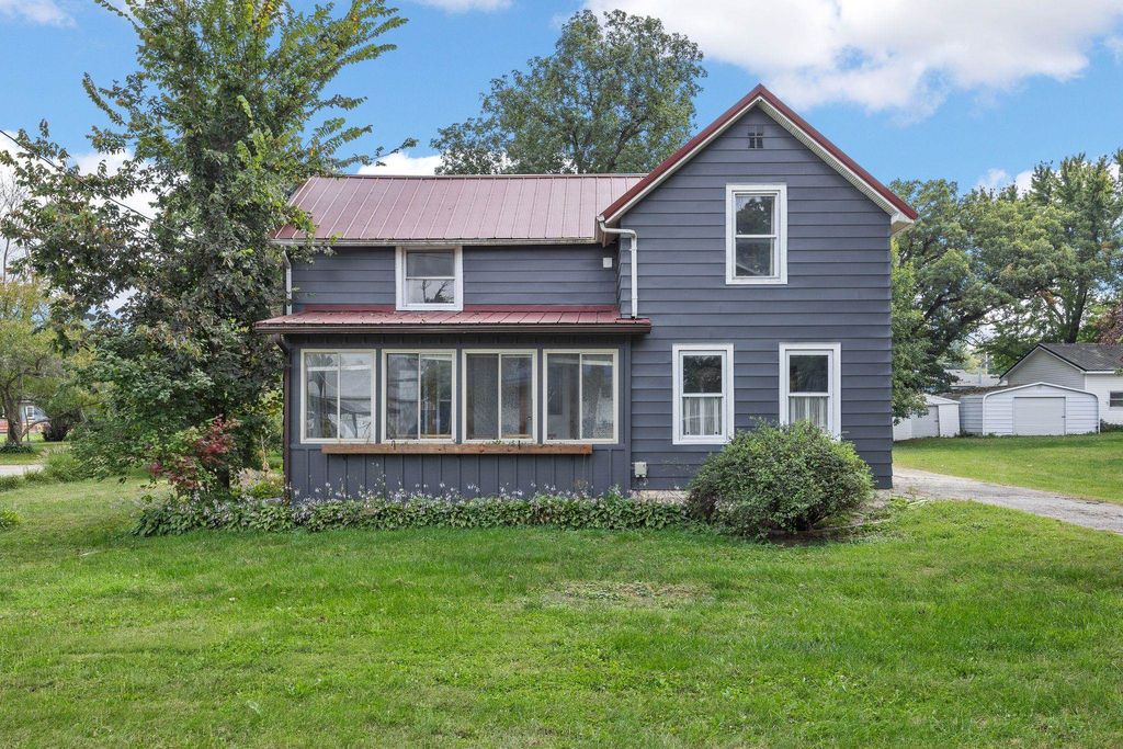 Photo of 531 E Linn Street, Coggon, IA 52218 (MLS # 153014)