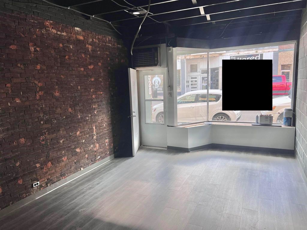 Photo of 1520 Central Avenue, Dubuque, IA 52001 (MLS # 152252)