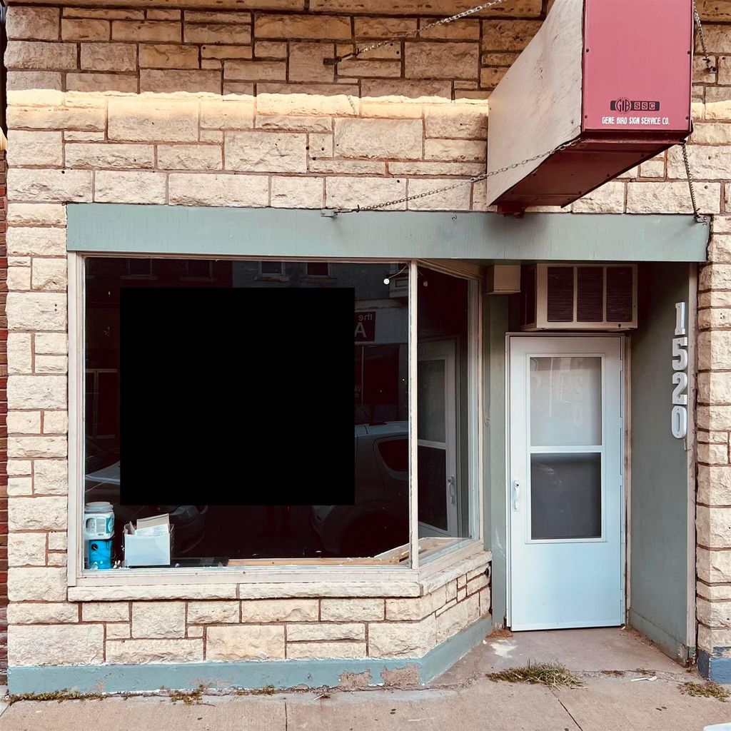 Photo of 1520 Central Avenue, Dubuque, IA 52001 (MLS # 152252)