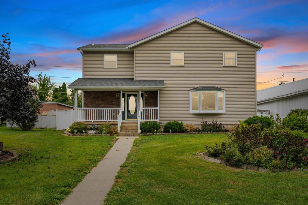Photo of 306 S Monroe Street, Garnavillo, IA 52049 (MLS # 153052)