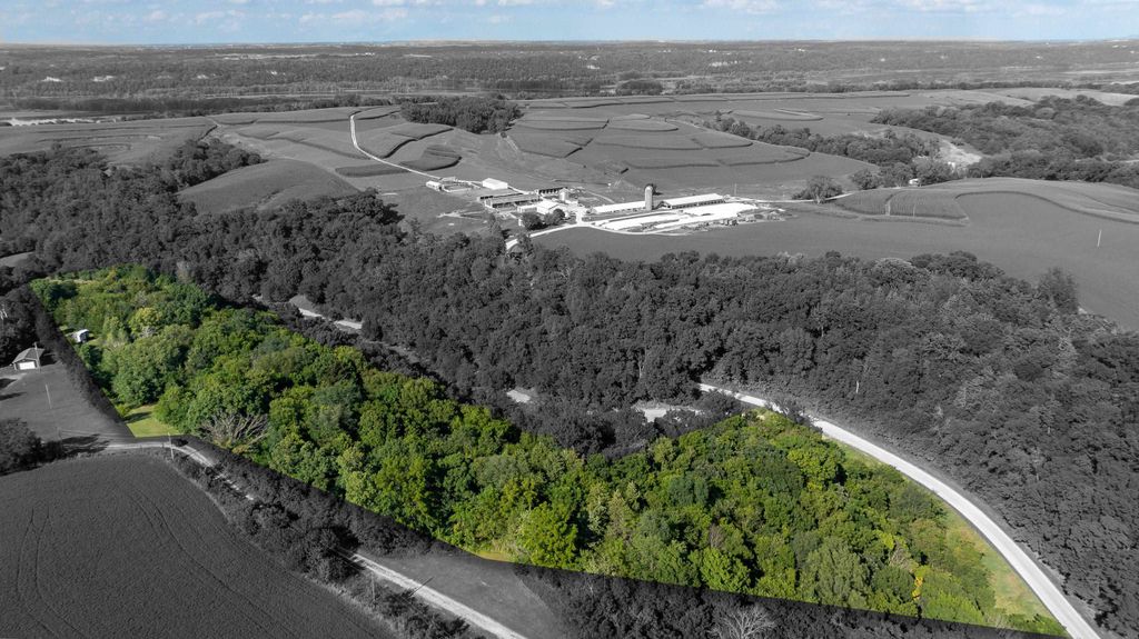 Photo of Lot 2-1 Creek Valley Acres, Sherrill, IA 52073 (MLS # 152303)