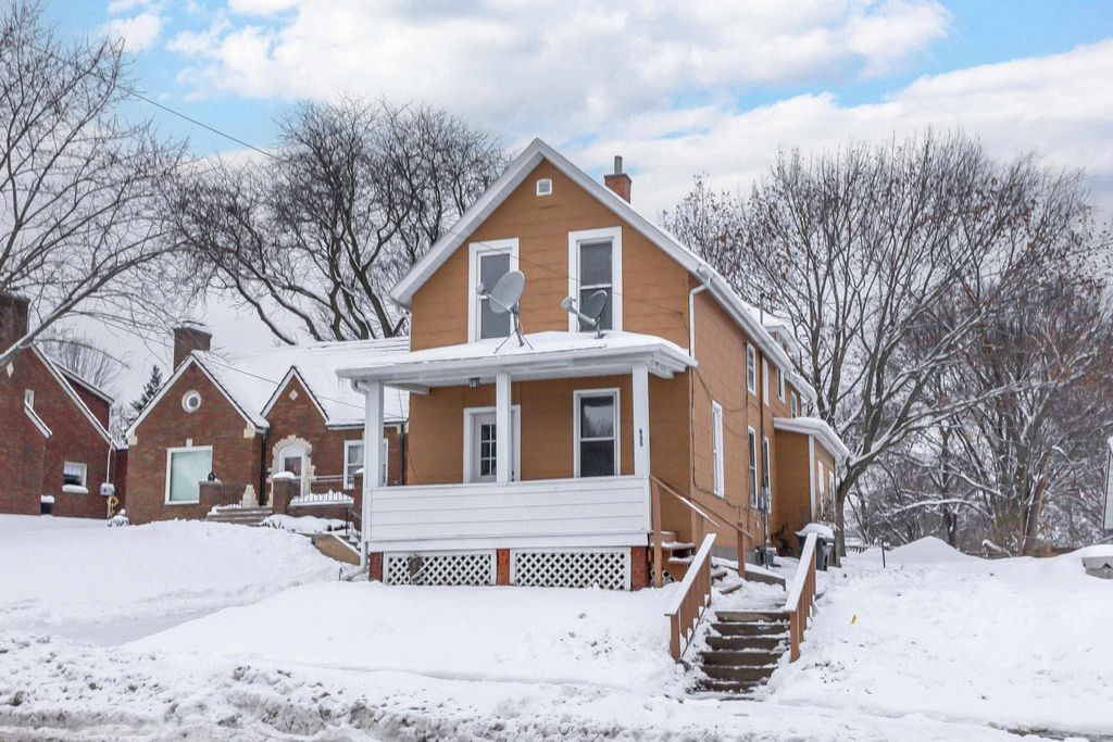 Photo of 835 Clarke Drive, Dubuque, IA 52001 (MLS # 153569)