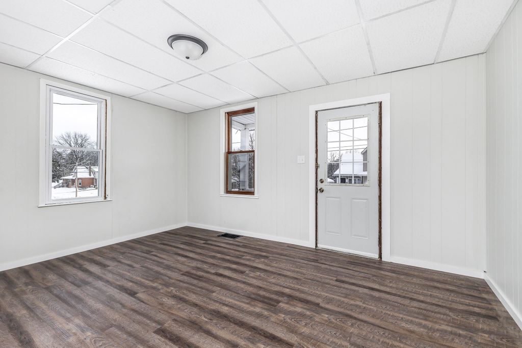 Photo of 835 Clarke Drive, Dubuque, IA 52001 (MLS # 153569)