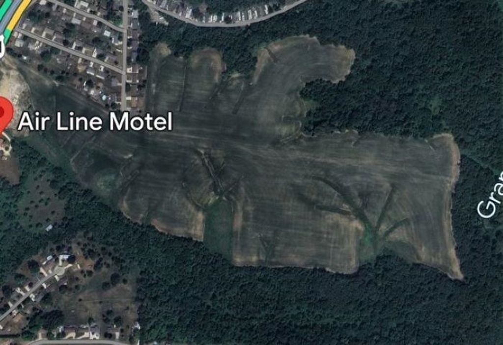 Photo of 10700 W US-61 Highway, Dubuque, IA 52003 (MLS # 154079)