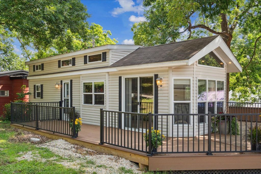 Photo of 26090 223rd Avenue, Delhi, IA 52223 (MLS # 153447)