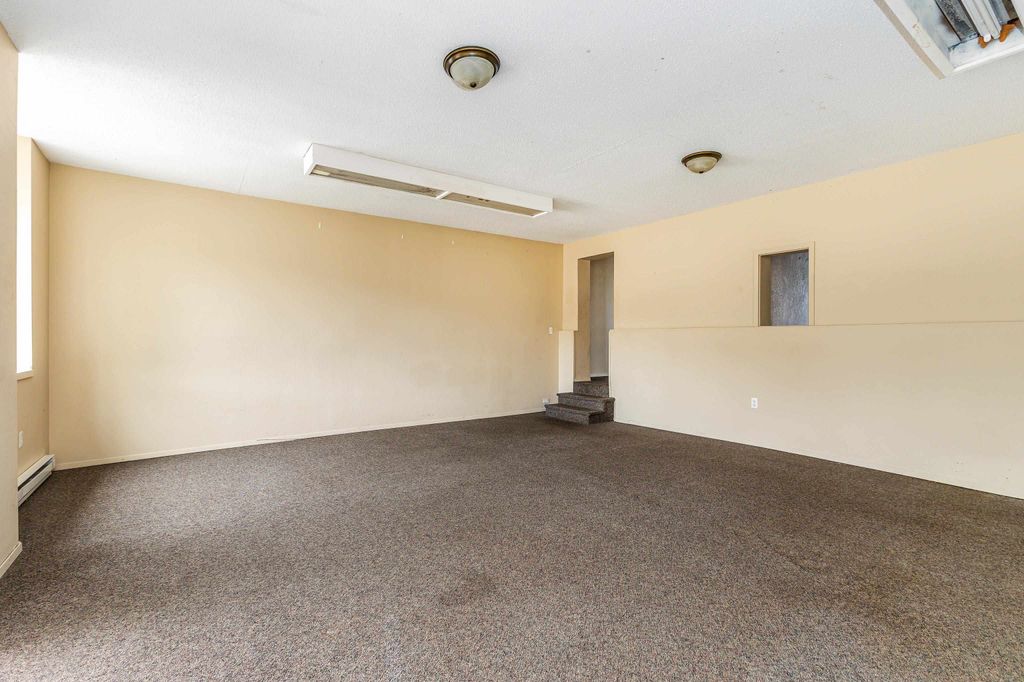 Photo of 678 Central Avenue, Dubuque, IA 52001 (MLS # 152331)