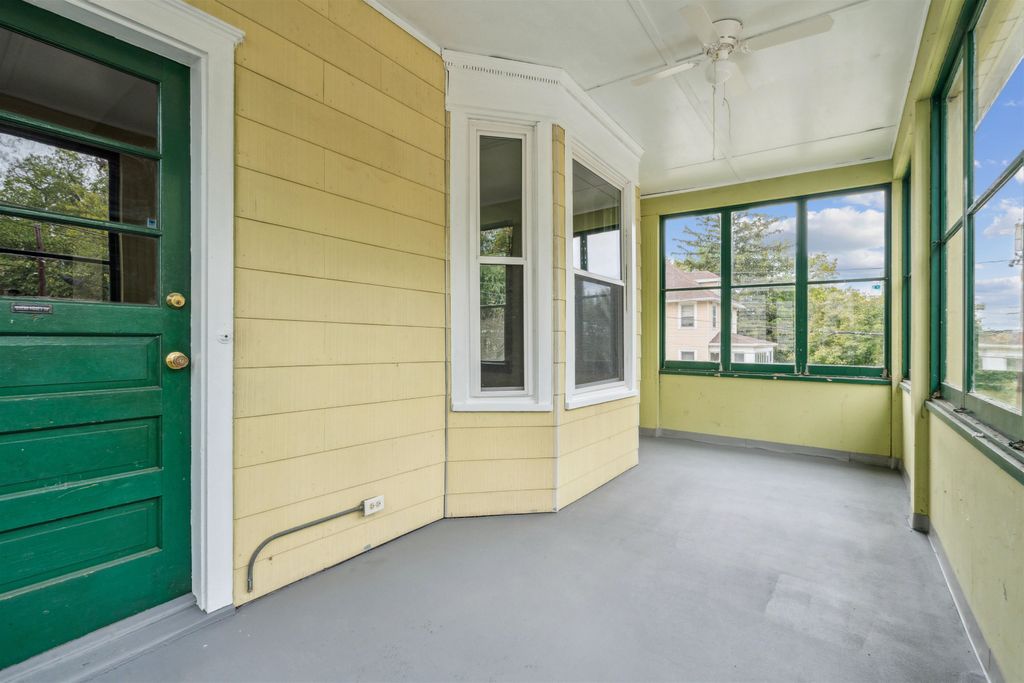 Photo of 2071 N Main Street, Dubuque, IA 52001 (MLS # 153247)