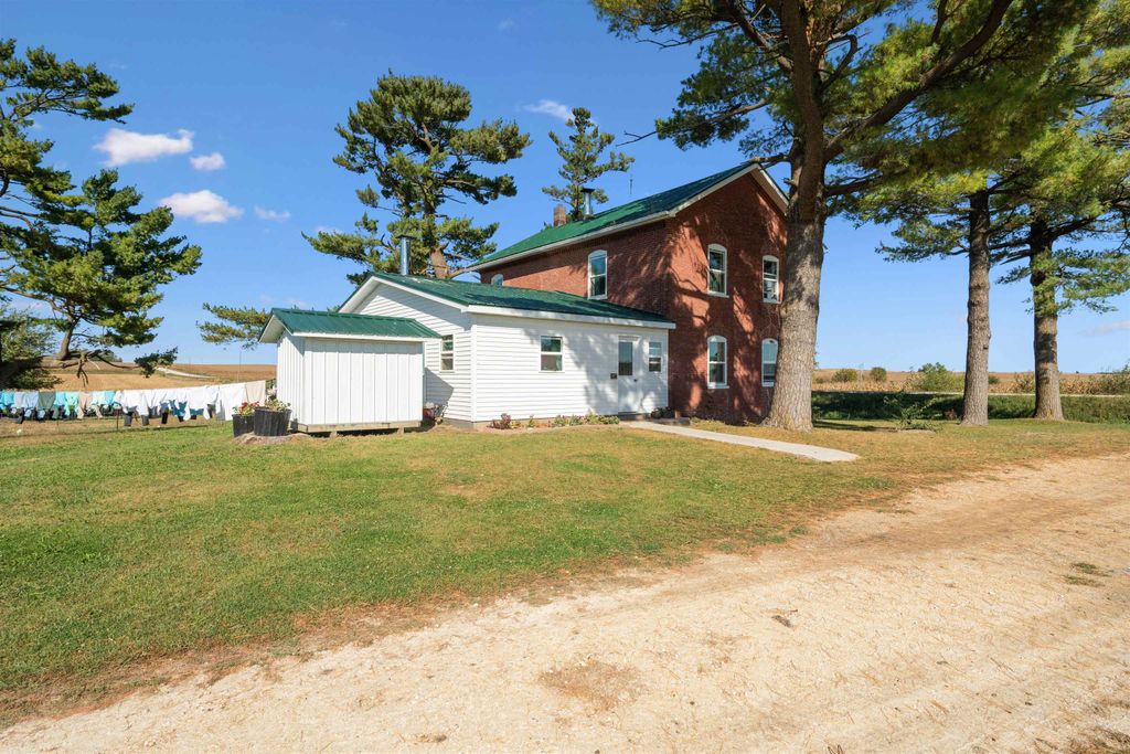 Photo of 3379 245th Avenue, Hopkinton, IA 52237 (MLS # 153223)