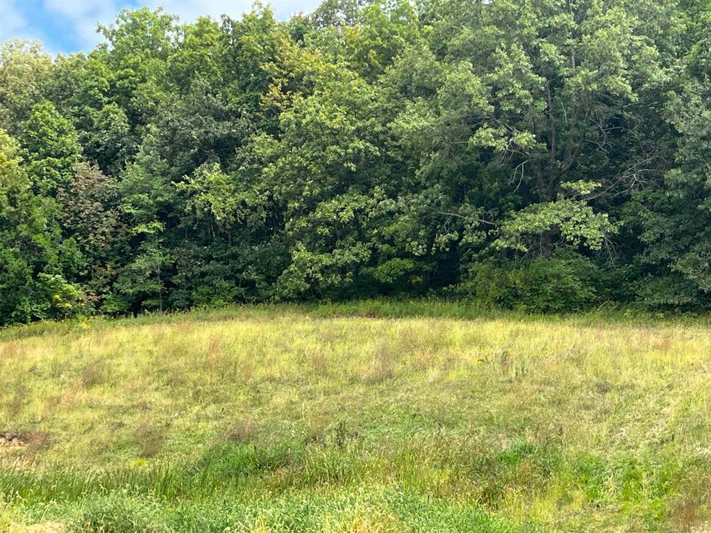Photo of Dubuque, IA 52003 (MLS # 150091)