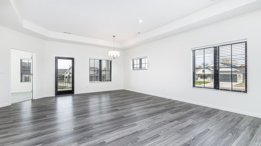 Photo of 3669 Vintage Lane, Dubuque, IA 52002 (MLS # 153412)