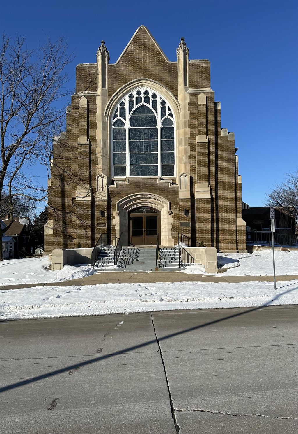 Photo of 419 N Grandview Avenue, Dubuque, IA 52001 (MLS # 153899)