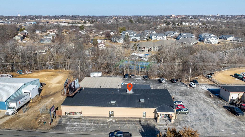 Photo of 700 Cedar Cross Road, Dubuque, IA 52003 (MLS # 153927)