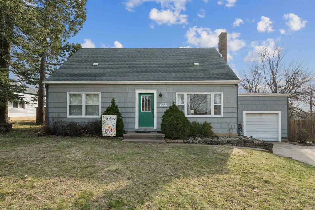 Photo of 2160 Avalon Road, Dubuque, IA 52001 (MLS # 154210)