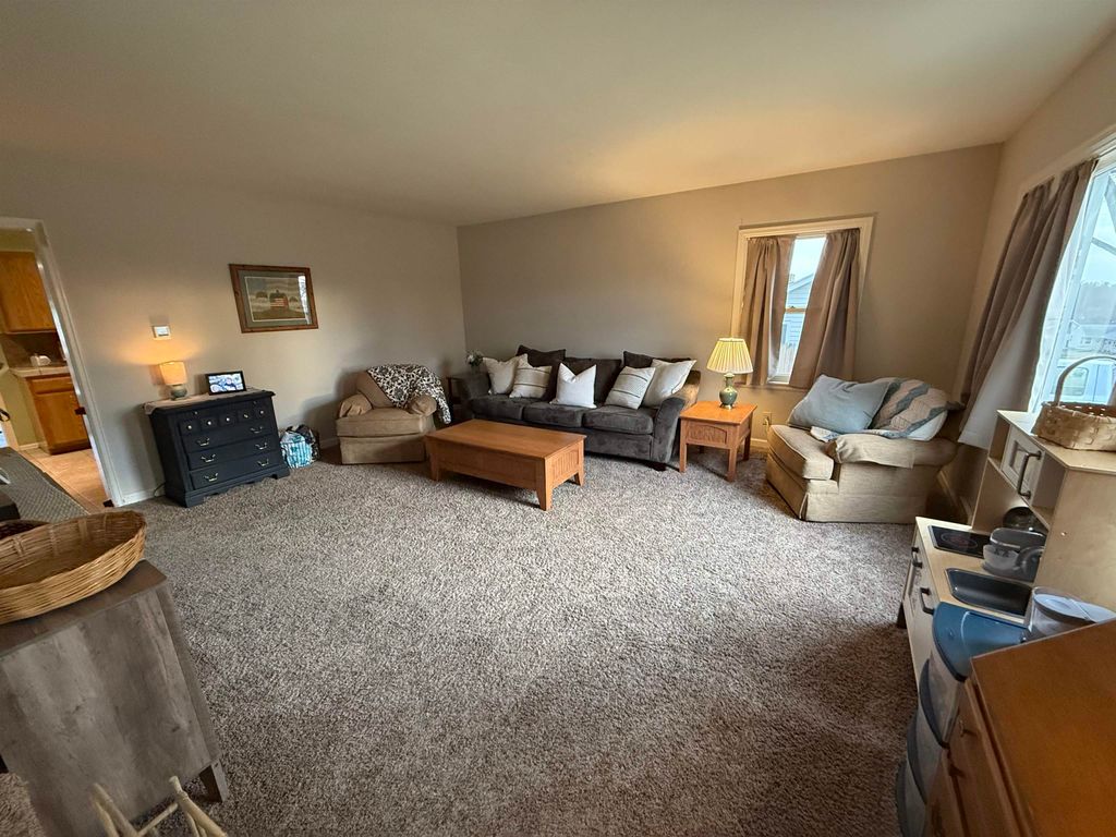 Photo of 2160 Avalon Road, Dubuque, IA 52001 (MLS # 154210)