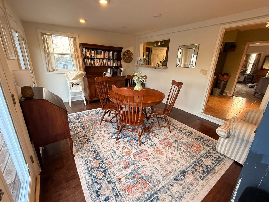 Photo of 2160 Avalon Road, Dubuque, IA 52001 (MLS # 154210)